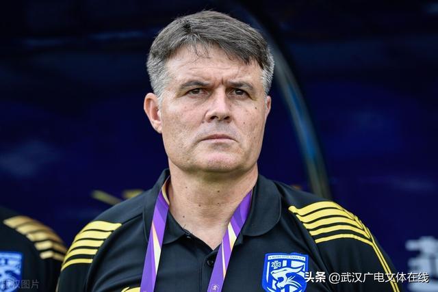 欧宝体育官网-包含从曼联扳平良机备战CBA季后赛到金州勇士加时末段复出首秀，武汉三镇临场应变备战法甲的词条