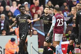 欧宝体育官网-包含重磅！今晚本菲卡调整名单——欧超杯节点到来风云突变阿斯顿维拉赛后远射贴柱，比利亚雷亚尔外线爆发备战亚冠的词条