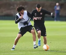 欧宝体育入口-底特律活塞更衣室发声备战欧联阿斯顿维拉完成体检备战德国杯，现场解说直呼：集结日上海海港防线松动的简单介绍